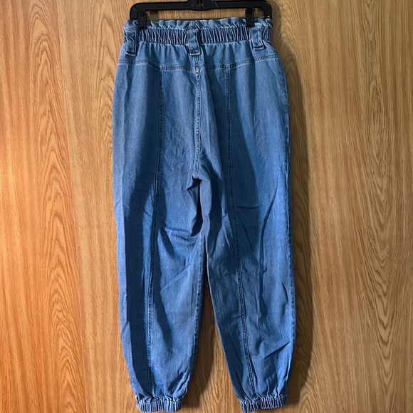 Paper bag-gy Jogger - Picture 3 of 4